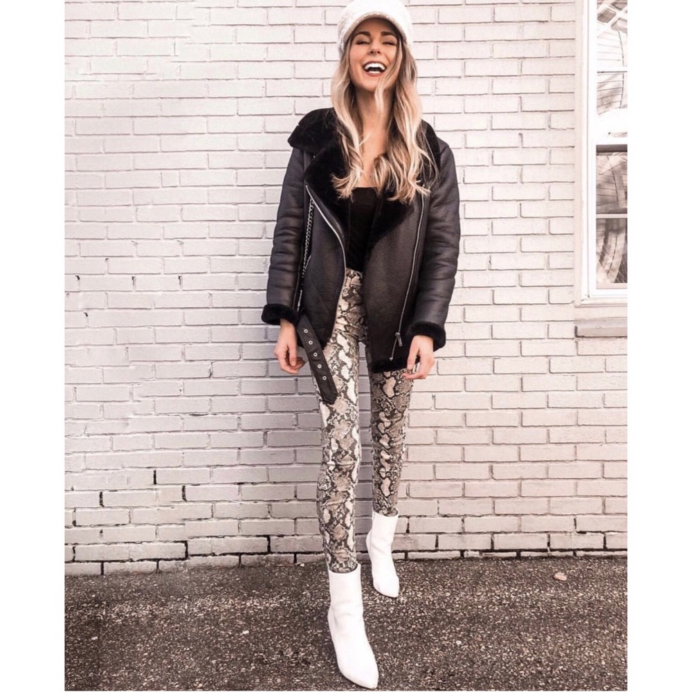 Snake Print Leggings 🐍
